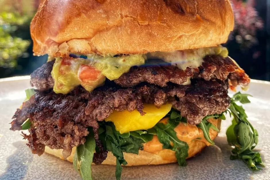 Czym się różni hamburger od burgera? Odkryj zaskakujące różnice