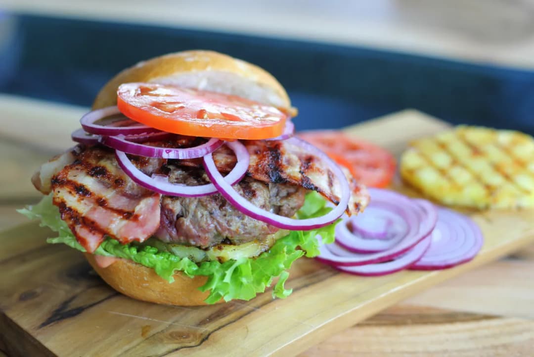 Jak zrobić hamburgery, które zachwycą każdego - proste przepisy i porady