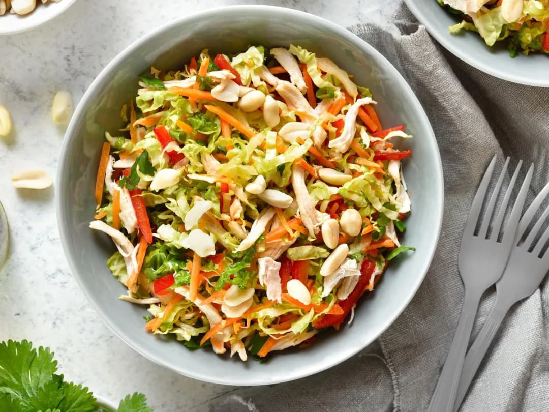 Prosta sałatka na grilla, którą zrobisz w kilka minut i zachwycisz gości